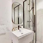 Spacieux -2br-8p-proche Nation