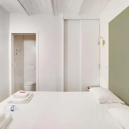 Spacieux -2br-8p-proche Nation Apartman *